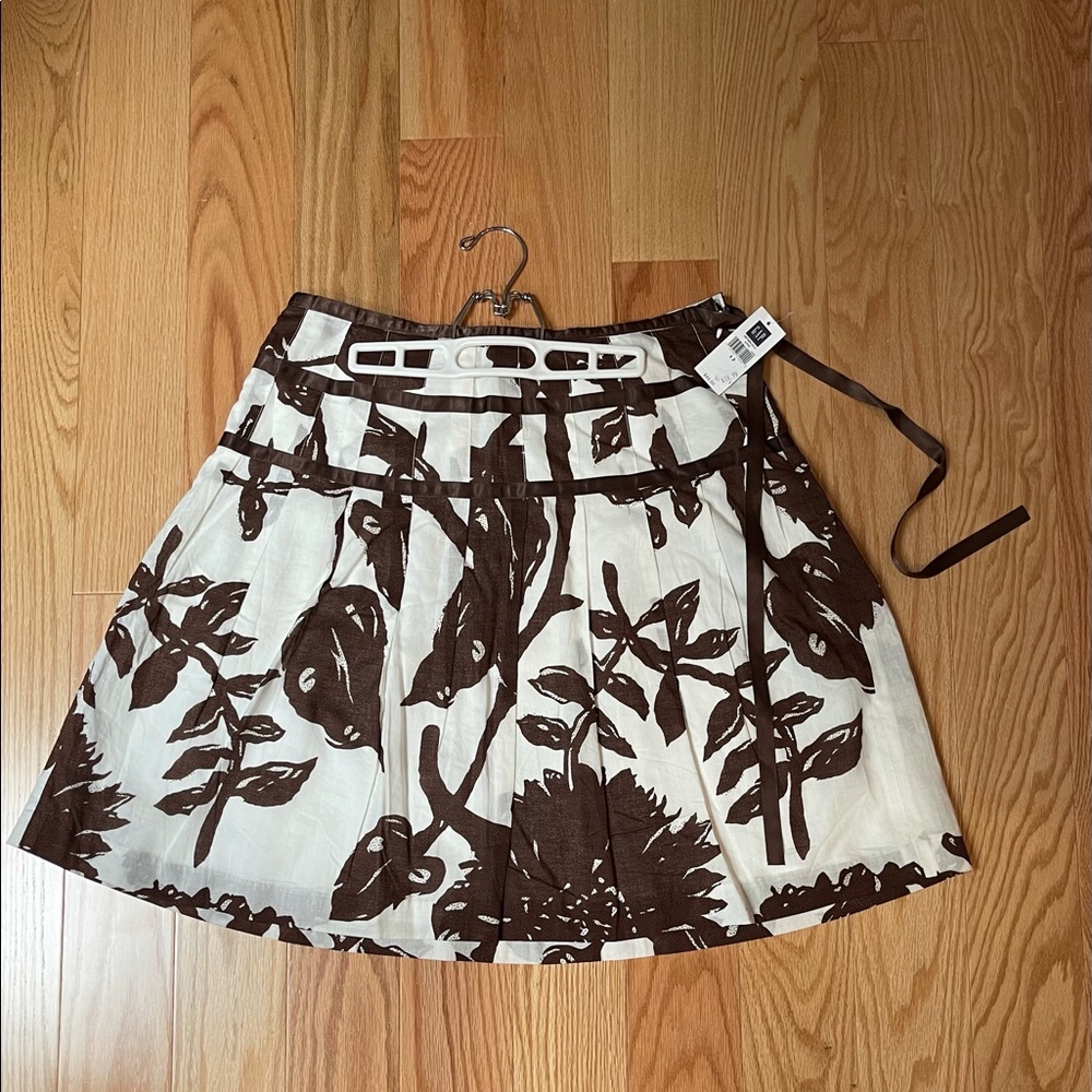GAP Brown Floral Pleated Skirt